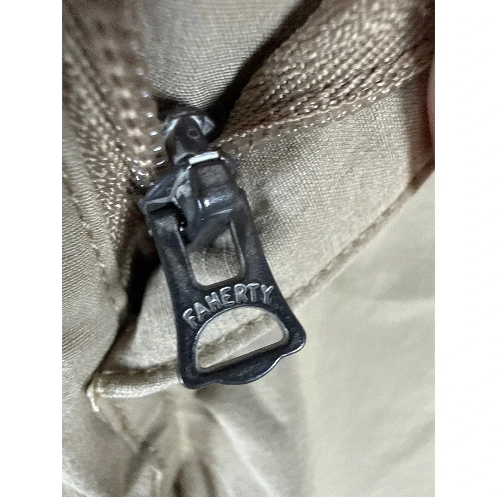 Faherty All Day Shorts Mens 50 Khaki Hybrid Quick Dry Stretch Board 7.5